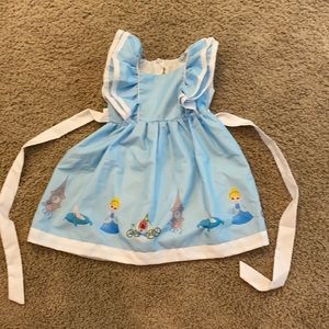 2T Cinderella dress with ruffles. Never worn